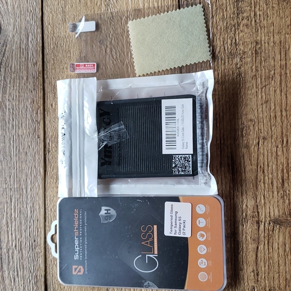 Samsung S5 Case & Tempered Glass Bundle - Picture 7 of 7